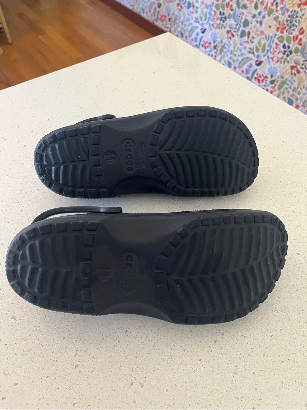 CROCS Mens Classic Clog - Navy
